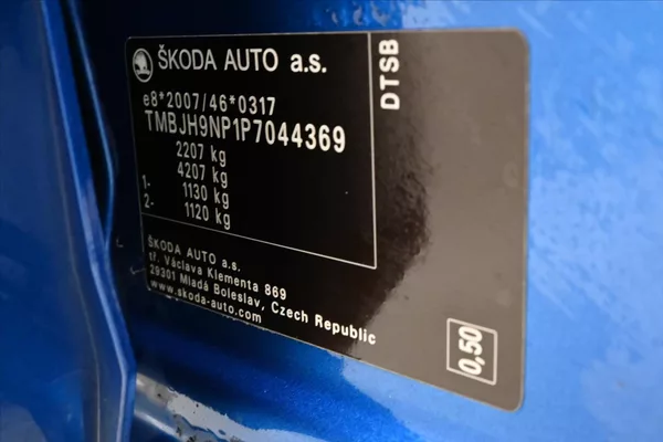 Škoda Superb 2,0 TDI 110 kW DSG Style Záruk - foto 12