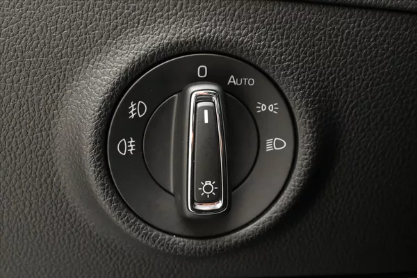 Škoda Superb 2,0 TDI 110 kW DSG Style Záruk - foto 26