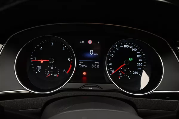 Volkswagen Passat 2,0 TDI 110 kW DSG Business Zá - foto 16