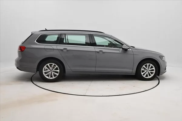 Volkswagen Passat 2,0 TDI 110 kW DSG Business Zá - foto 4