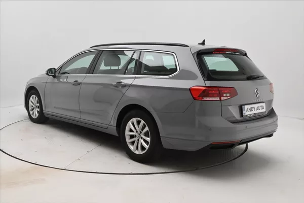 Volkswagen Passat 2,0 TDI 110 kW DSG Business Zá - foto 7