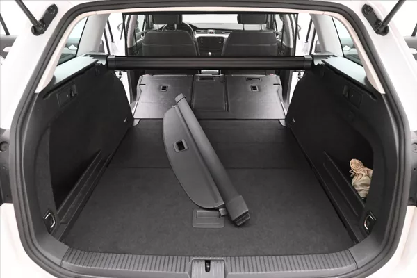 Volkswagen Passat 2,0 TDI 110 kW DSG Business Zá - foto 11
