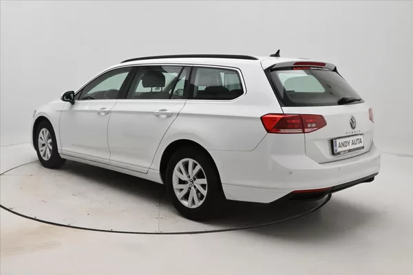 Volkswagen Passat 2,0 TDI 110 kW DSG Business Zá - foto 7