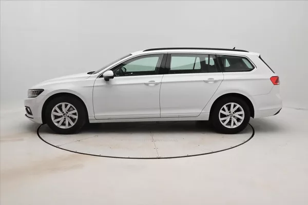 Volkswagen Passat 2,0 TDI 110 kW DSG Business Zá - foto 8