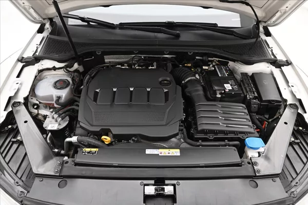 Volkswagen Passat 2,0 TDI 110 kW DSG Business Zá - foto 9