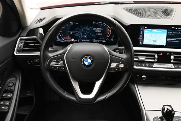 BMW Řada 3 2,0 320d 140 kW Steptronic Zár - foto 18