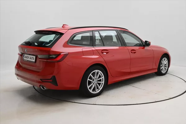 BMW Řada 3 2,0 320d 140 kW Steptronic Zár - foto 5