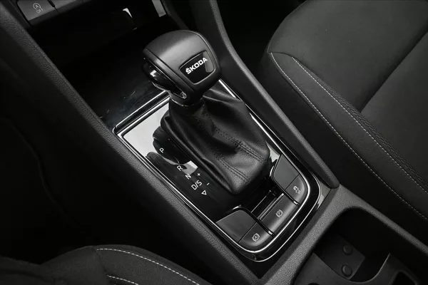 Škoda Karoq 1,5 TSI 110 kW DSG Ambition Zá - foto 22