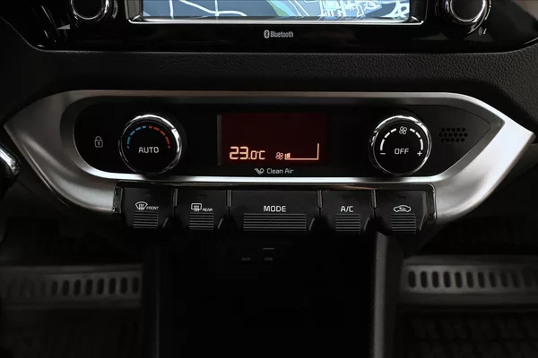 Kia Rio 1,4 CVVT 80kW KLIMA Manuál Zár - foto 20