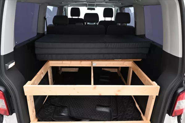 Volkswagen Caravelle 2,0 TDI 132kW Manuál Tažné Zár - foto 11