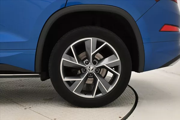 Škoda Kodiaq 2,0 TDI 147 kW DSG 4x4 SportLI - foto 33