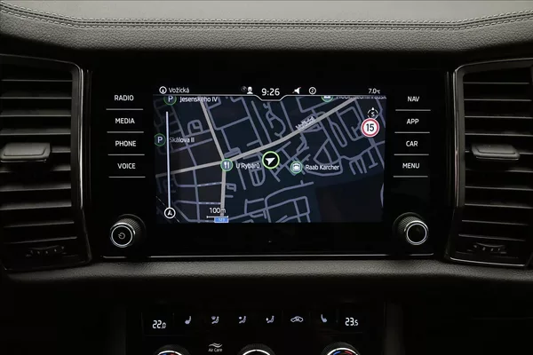 Škoda Kodiaq 2,0 TDI 110 kW DSG TAŽNÉ Záruk - foto 20