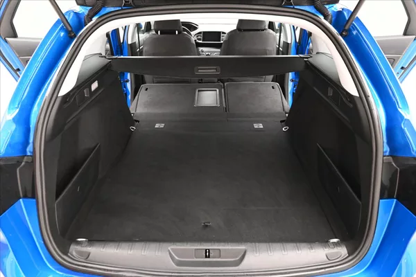 Peugeot 308 1,5 BlueHDI 96 kW Allure Záruk - foto 11