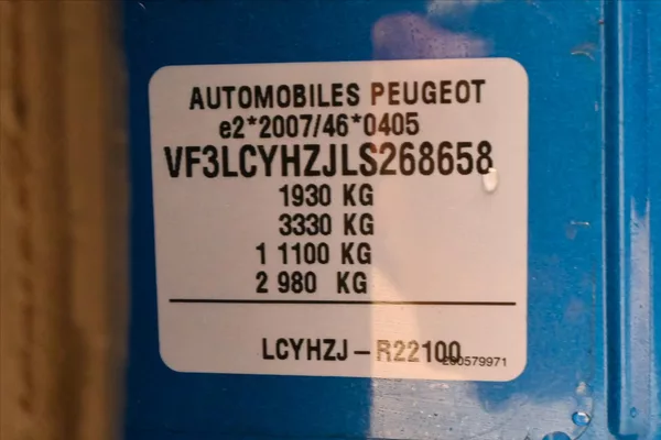 Peugeot 308 1,5 BlueHDI 96 kW Allure Záruk - foto 12