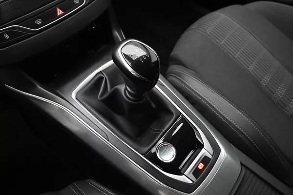 Peugeot 308 1,5 BlueHDI 96 kW Allure Záruk - foto 23