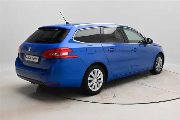 Peugeot 308 1,5 BlueHDI 96 kW Allure Záruk - foto 5