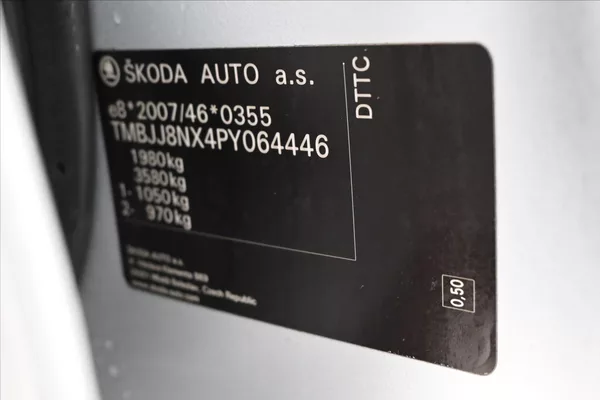 Škoda Octavia 2,0 TDI 110 kW DSG Clever Záru - foto 12