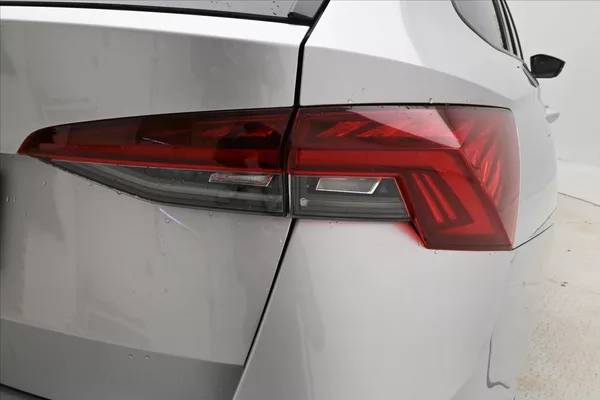 Škoda Octavia 2,0 TDI 110 kW DSG Clever Záru - foto 29