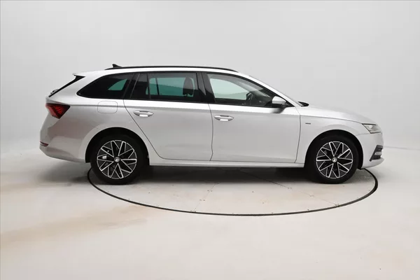 Škoda Octavia 2,0 TDI 110 kW DSG Clever Záru - foto 4