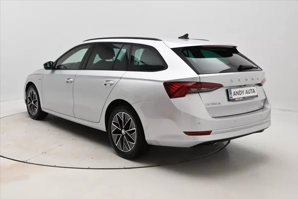 Škoda Octavia 2,0 TDI 110 kW DSG Clever Záru - foto 7