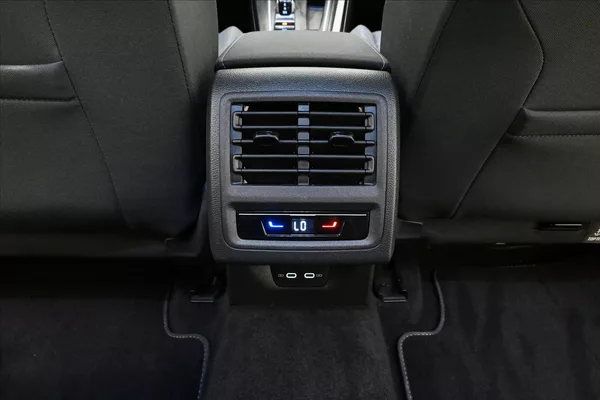 Volkswagen Golf 2,0 TDI 85 kW DSG Life Záruka - foto 22
