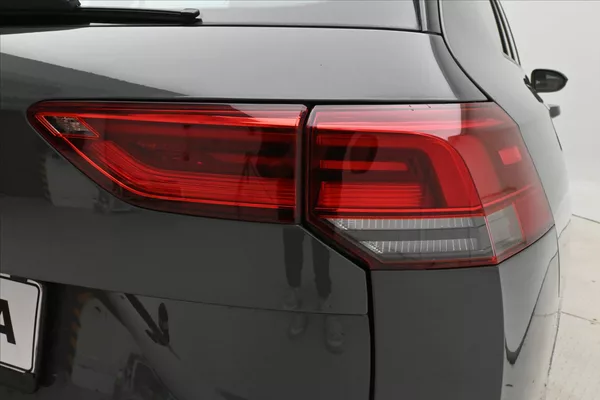 Volkswagen Golf 2,0 TDI 85 kW DSG Life Záruka - foto 31