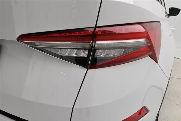 Škoda Kodiaq 1,5 TSI 110kW DSG Sportline 7/ - foto 32
