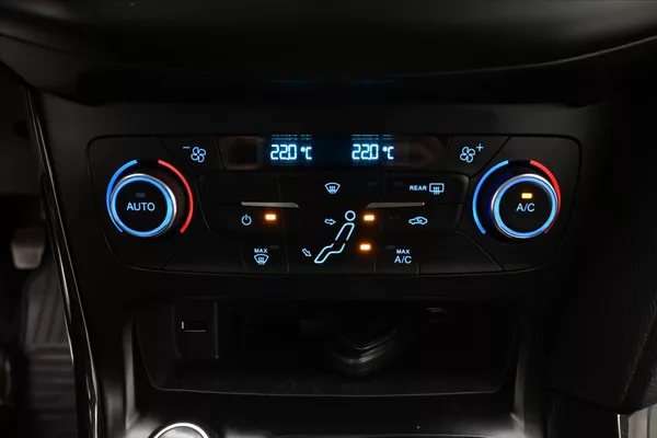 Ford Focus 1,0 EcoBoost 92 kW TAŽNÉ Záruk - foto 20