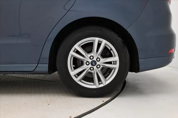Ford S-MAX 2,0 EcoBLUE 140 kW AT8 7MÍST Z - foto 32