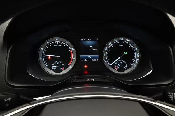 Škoda Karoq 1,5 TSI 110 kW DSG STYLE Záruk - foto 16
