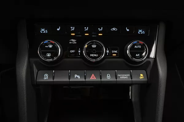 Škoda Karoq 1,5 TSI 110 kW DSG STYLE Záruk - foto 21