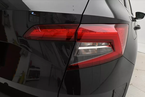 Škoda Karoq 1,5 TSI 110 kW DSG STYLE Záruk - foto 31