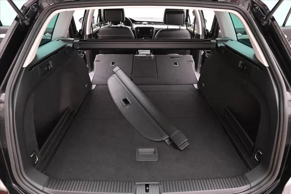Volkswagen Passat 2,0 TDI 110 kW DSG ELEGANCE Zá - foto 11