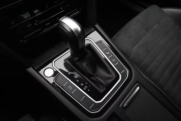 Volkswagen Passat 2,0 TDI 110 kW DSG ELEGANCE Zá - foto 23