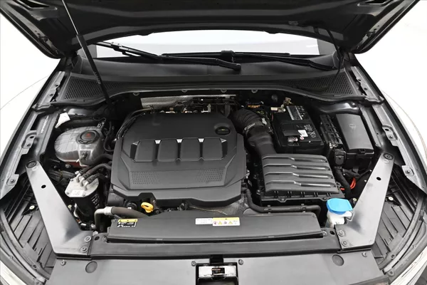 Volkswagen Passat 2,0 TDI 110 kW DSG ELEGANCE Zá - foto 9