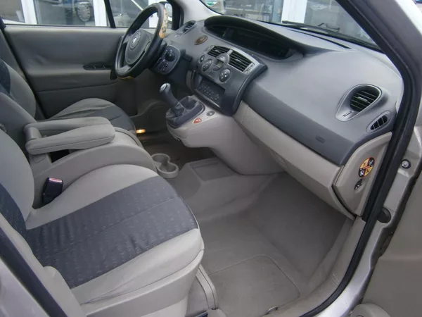 Renault Scénic 1.6i serviska - foto 8