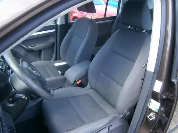 Volkswagen Touran 1.6TDi CZ,1.maj,serviska,2x ko - foto 13