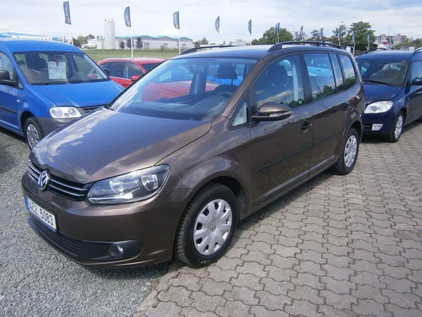 Volkswagen Touran 1.6TDi CZ,1.maj,serviska,2x ko - foto 3