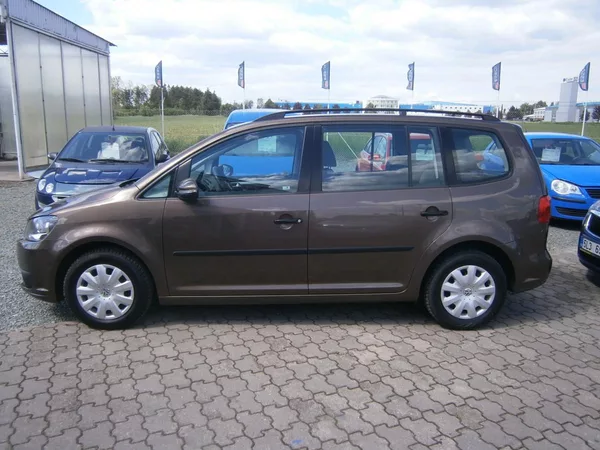 Volkswagen Touran 1.6TDi CZ,1.maj,serviska,2x ko - foto 4