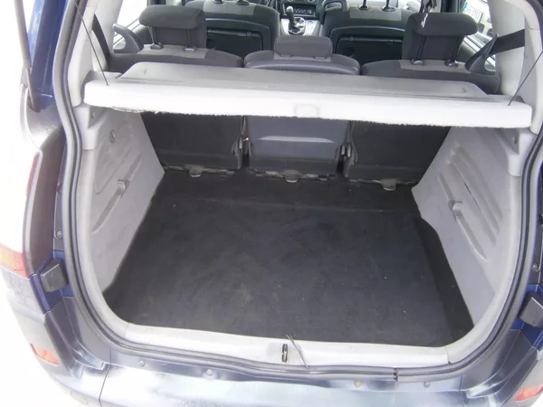 Renault Scénic 1.6i 83kw,2xkola - foto 9