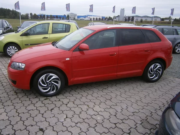 Audi A3 1.6i Digi klima,serviska - foto 4