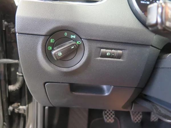 Škoda Octavia 2.0 TDI,4x4,klima,výhřev,servi - foto 13