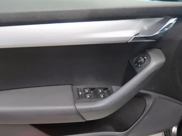 Škoda Octavia 2.0 TDI,4x4,klima,výhřev,servi - foto 15