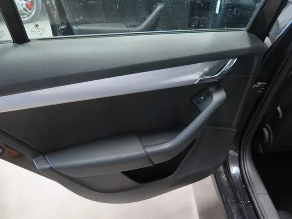Škoda Octavia 2.0 TDI,4x4,klima,výhřev,servi - foto 17