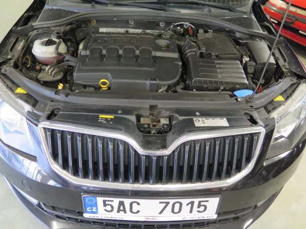 Škoda Octavia 2.0 TDI,4x4,klima,výhřev,servi - foto 22