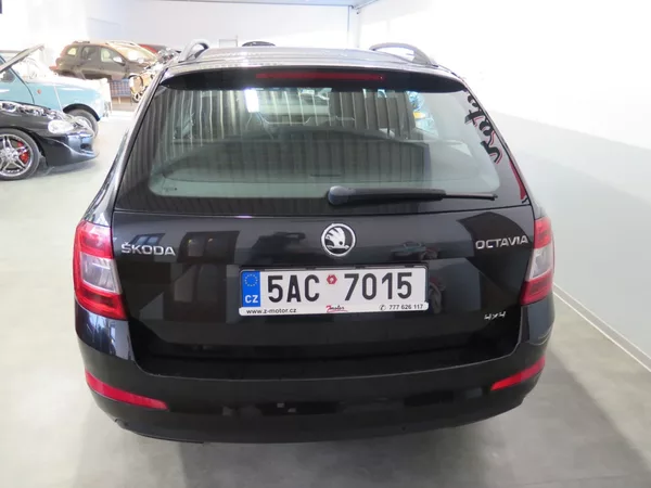 Škoda Octavia 2.0 TDI,4x4,klima,výhřev,servi - foto 3