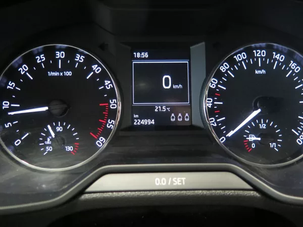 Škoda Octavia 2.0 TDI,4x4,klima,výhřev,servi - foto 6