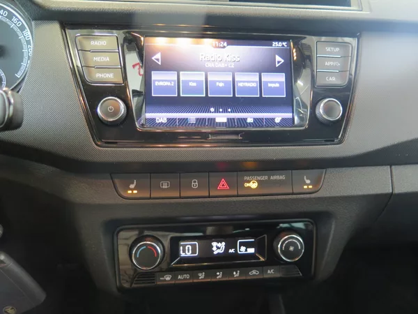 Škoda Fabia 1.0TSI,kamera,klima,výhřev, - foto 10