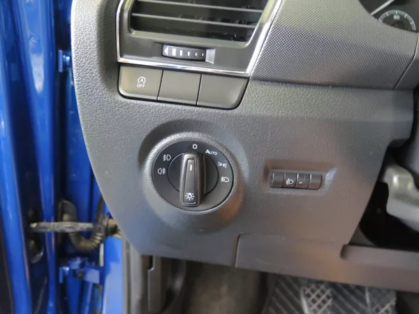 Škoda Fabia 1.0TSI,kamera,klima,výhřev, - foto 13
