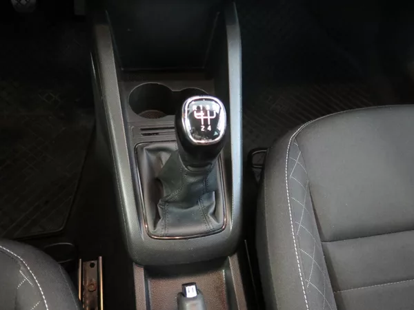 Škoda Fabia 1.0TSI,kamera,klima,výhřev, - foto 8